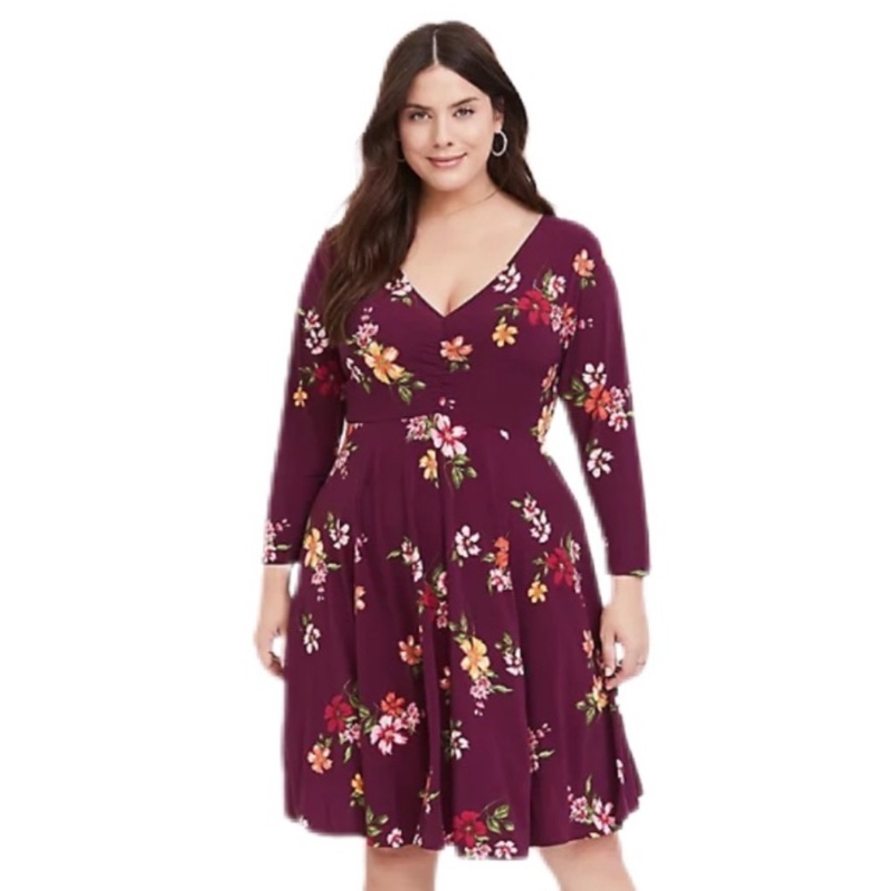 Torrid XL Floral V Neck Midi Dress. Size 1.